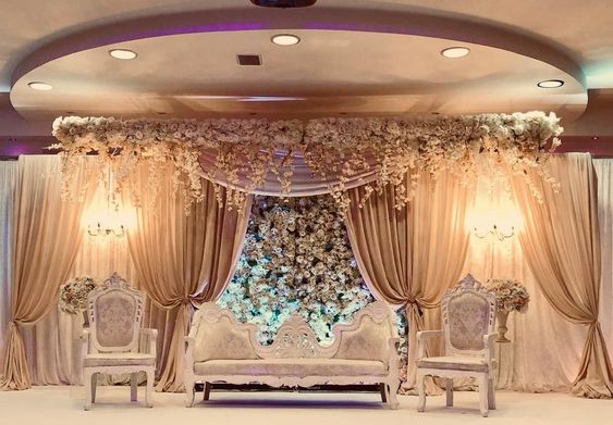 wedding stage decorators